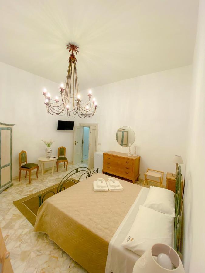 La Casa Di Nonna Sisina Villa Mola di Bari Luaran gambar