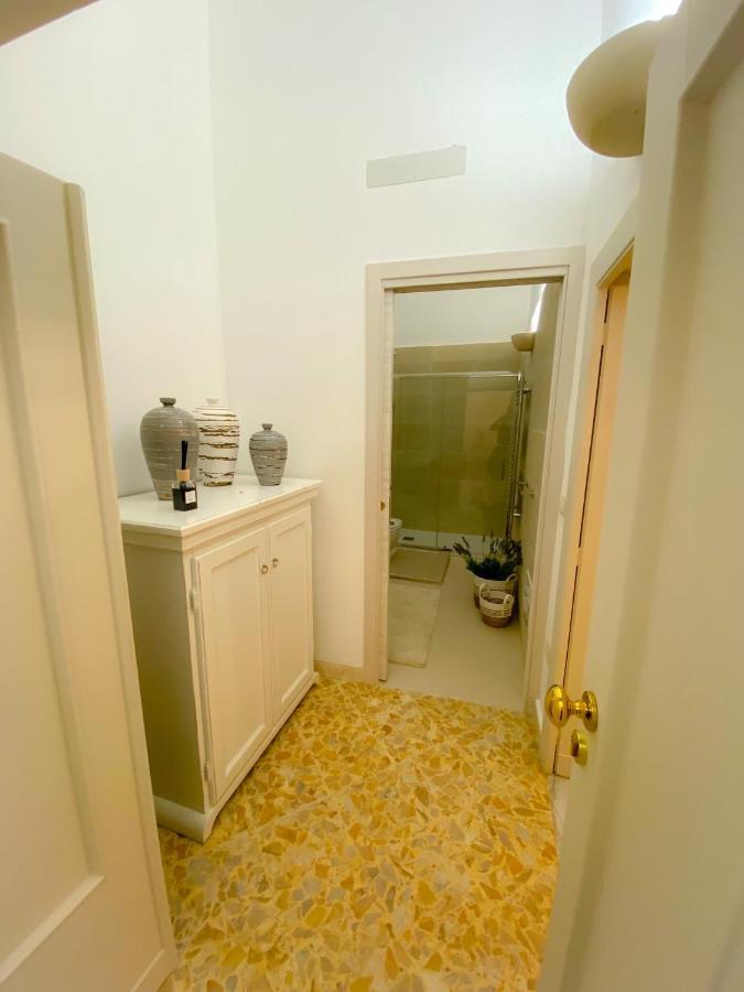 La Casa Di Nonna Sisina Villa Mola di Bari Luaran gambar